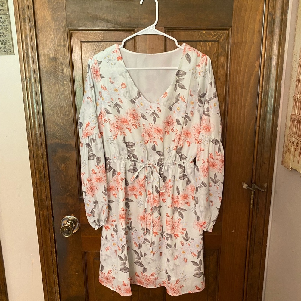 Floral summer dress size medium new